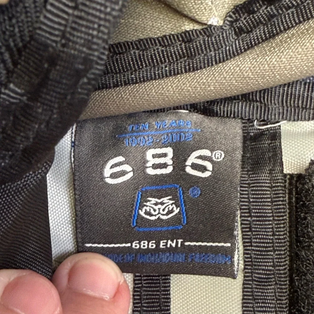 Vintage 686 G.I. Pack Backpack Snowboarding Technical Camo Black Grey